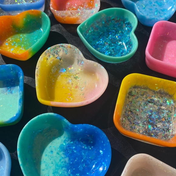 Heart Dish - Teal / Turquoise Rim and Holographic Blue Confetti Base - Picture 11 of 11